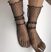 Spring and Summer Retro Lace Floral Mesh Women Socks Thin Middle Tube Transparent Sock Women Breathable Silk Ultrathin Sock New